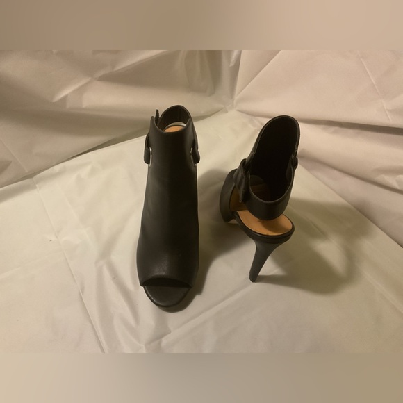 4 inch heel, black bootie, open toe, heel open, Justfab, leather size 10 - Picture 4 of 4